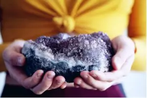 Amethyst Meaning: Exploring Its History and Symbolism 2024